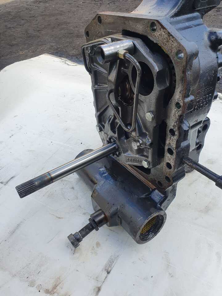 Steering knuckle for Agricultural machinery Valtra T190  - Zwolnica - Zwrotnica - Półoś - Skrzynia - Silnik - Siłowniki - Tylny WOM: picture 8