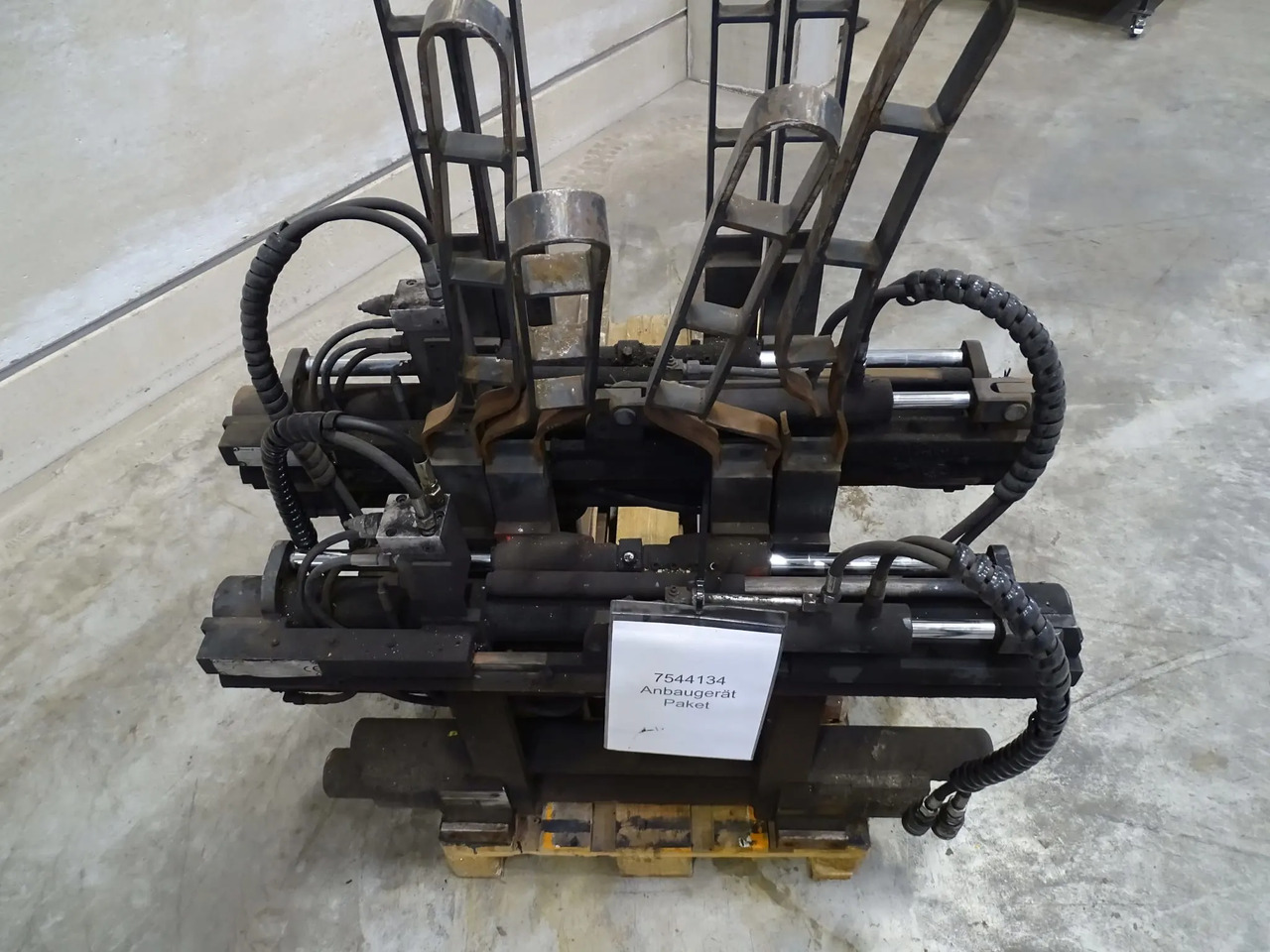 Attachment package 2 pieces - Attachment for Material handling equipment: picture 4 Attachment package 2 pieces - Attachment for Material handling equipment: picture 4
