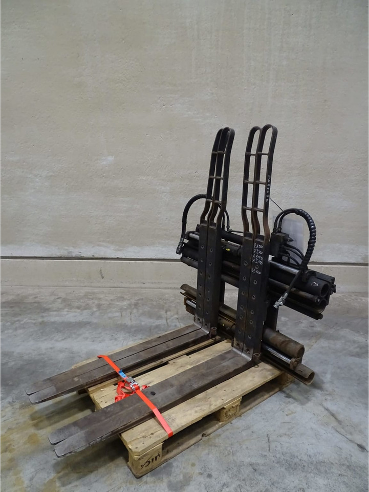 Durwen DPK30C - Attachment for Material handling equipment: picture 2 Durwen DPK30C - Attachment for Material handling equipment: picture 2