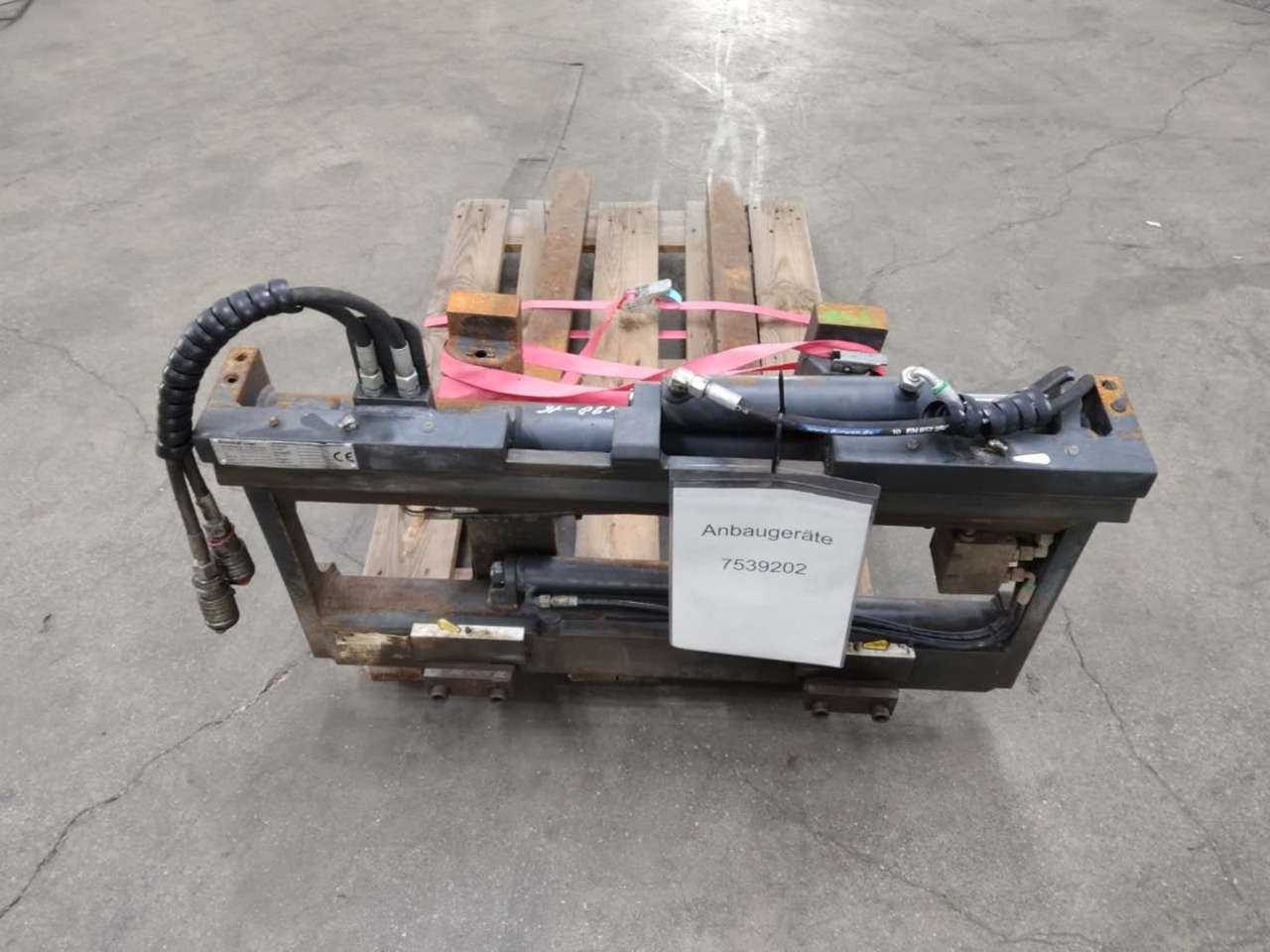 Durwen RZV25S - Attachment for Material handling equipment: picture 4 Durwen RZV25S - Attachment for Material handling equipment: picture 4