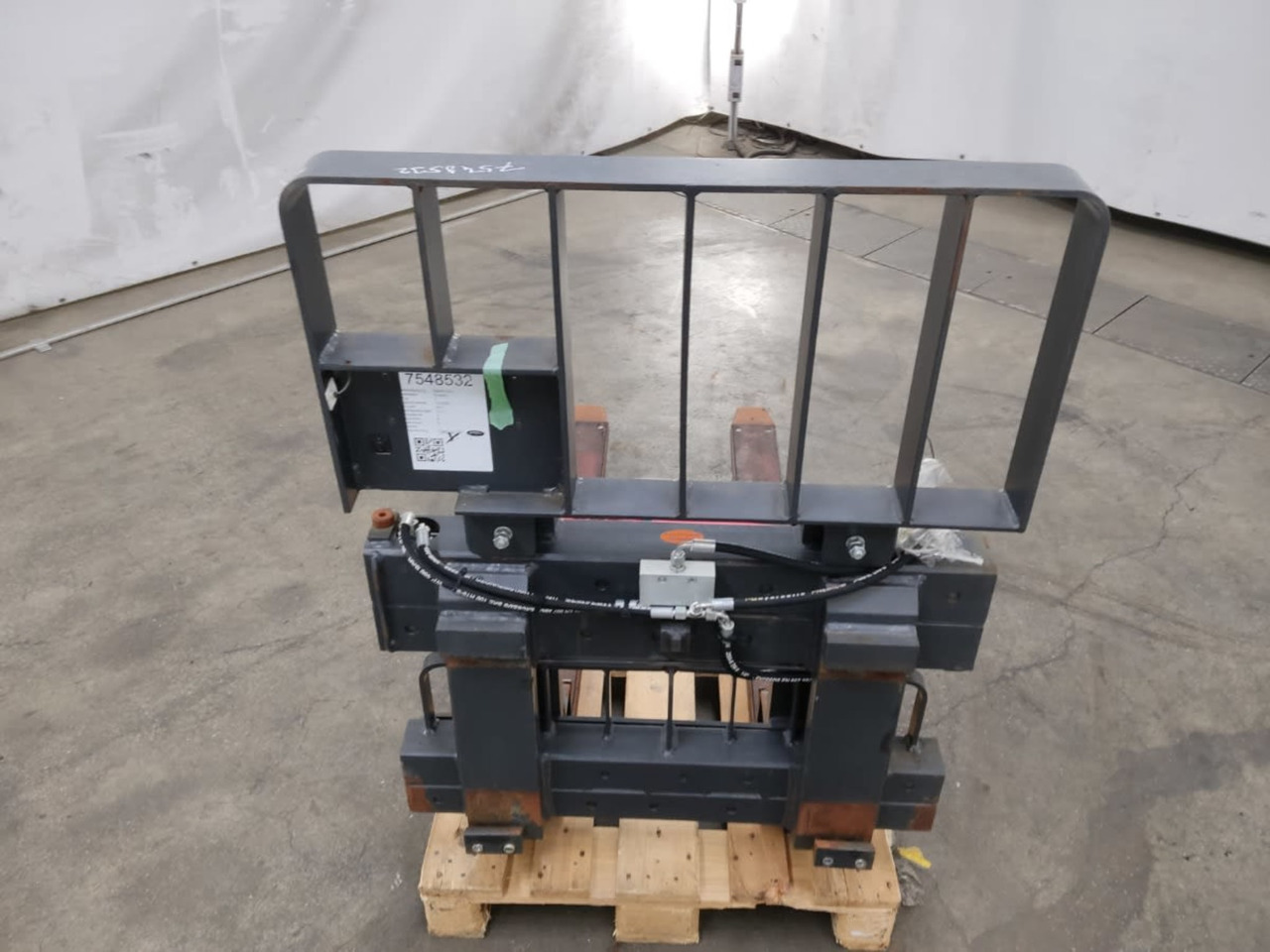 Griptech FPNS25 - Attachment for Material handling equipment: picture 4 Griptech FPNS25 - Attachment for Material handling equipment: picture 4