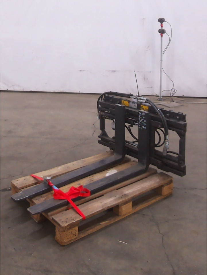 Kaup Fork positioner - Attachment for Material handling equipment: picture 1 Kaup Fork positioner - Attachment for Material handling equipment: picture 1