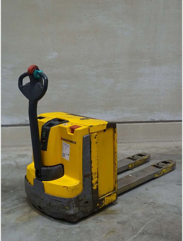 Jungheinrich EJE120 - Pallet truck: picture 3 Jungheinrich EJE120 - Pallet truck: picture 3