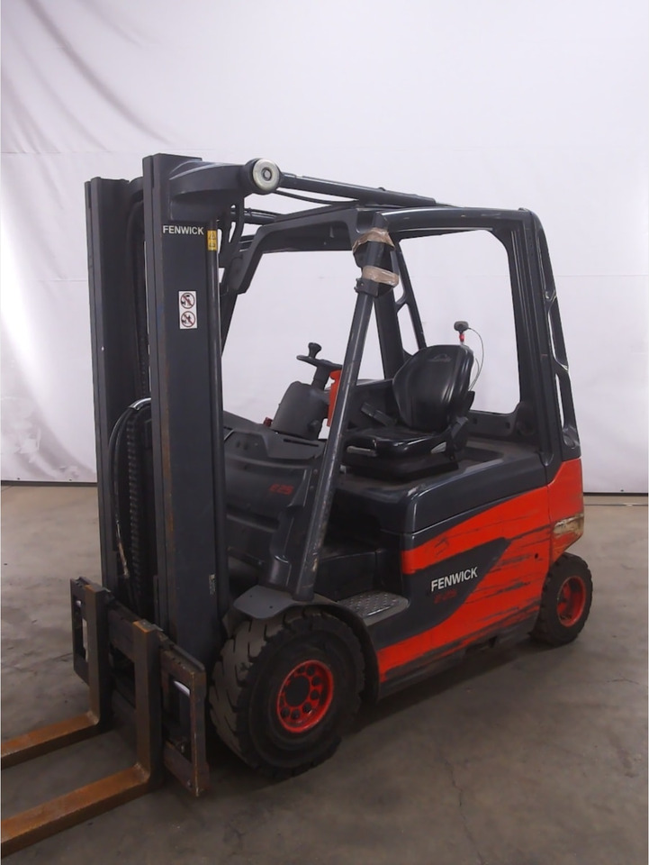 Electric forklift Linde E25-01: picture 1