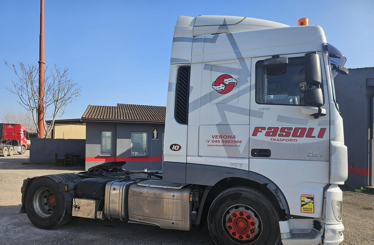 DAF XF-460 EURO 6 impianto idraulico - Tractor unit: picture 2 DAF XF-460 EURO 6 impianto idraulico - Tractor unit: picture 2