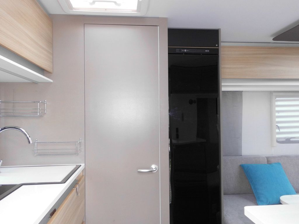 Adria Altea 4 two 362 LH El.Stützen, Markise, Mover - Caravan: picture 5 Adria Altea 4 two 362 LH El.Stützen, Markise, Mover - Caravan: picture 5