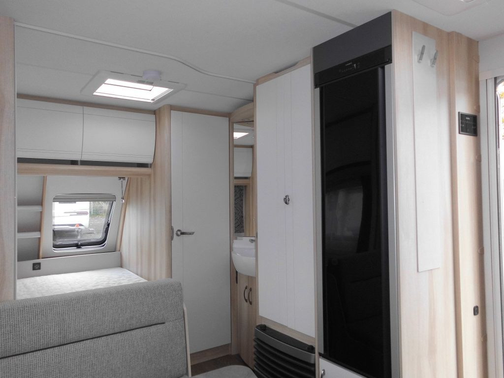 Caravan Hobby De Luxe 400 SFe 1500kg., Fahrradträger: picture 10