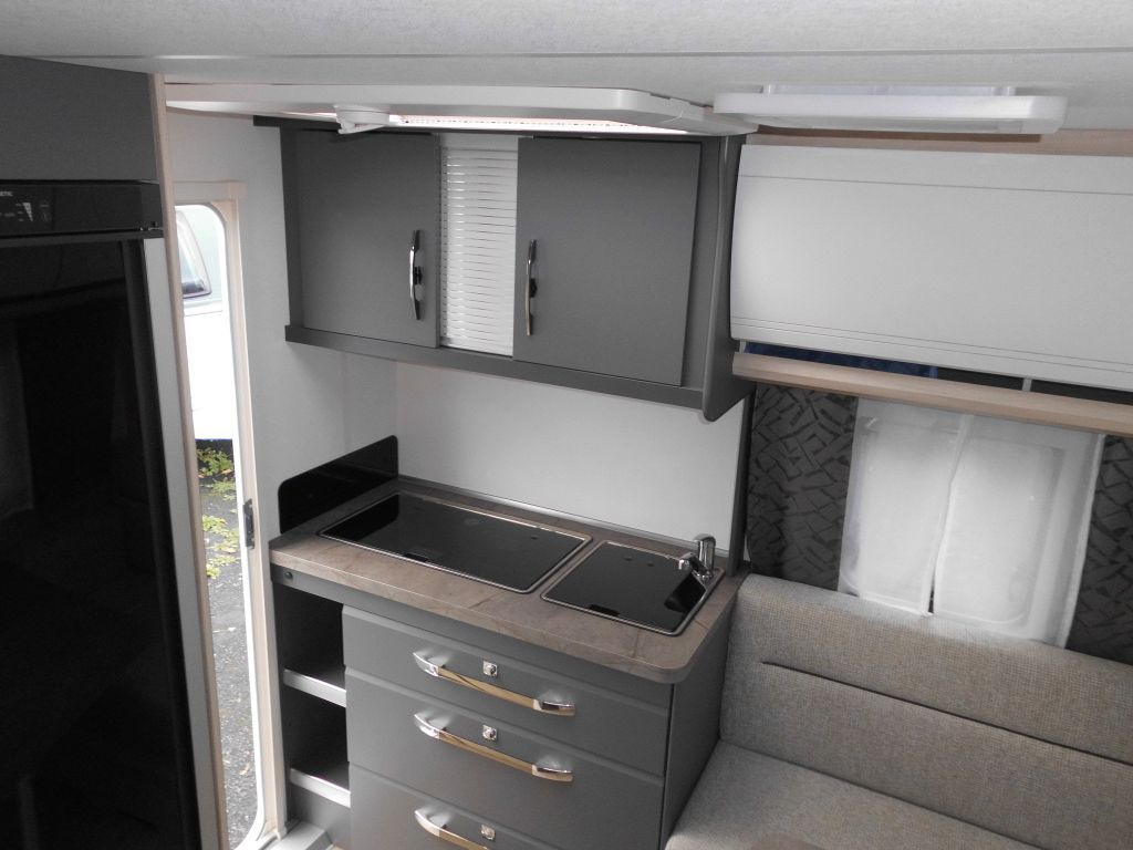 Caravan Hobby De Luxe 400 SFe 1500kg., Fahrradträger: picture 9