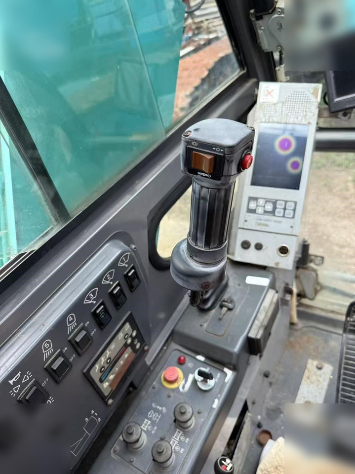 2011 KOBELCO CKE900-1F - Crawler crane: picture 2 2011 KOBELCO CKE900-1F - Crawler crane: picture 2