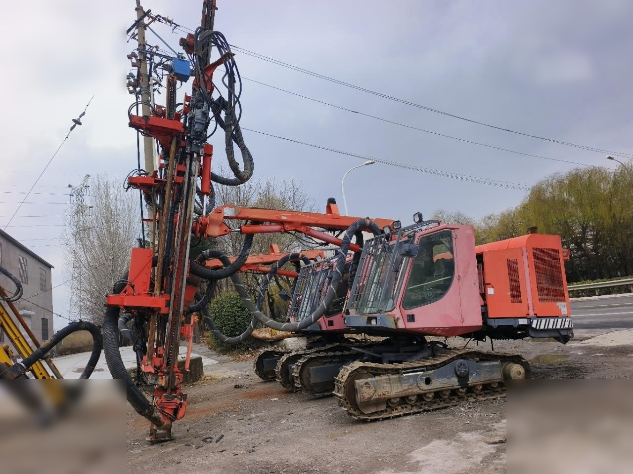 2011 SANDVIK DX800 - Drilling rig: picture 1 2011 SANDVIK DX800 - Drilling rig: picture 1