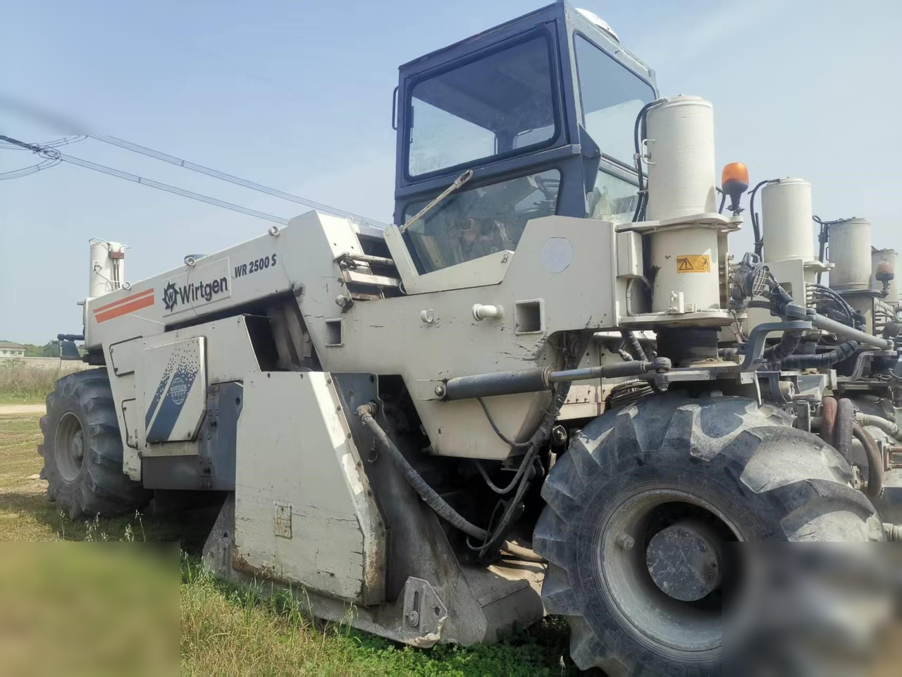 WIRTGEN WR2500 - Soil stabilizer: picture 2 WIRTGEN WR2500 - Soil stabilizer: picture 2