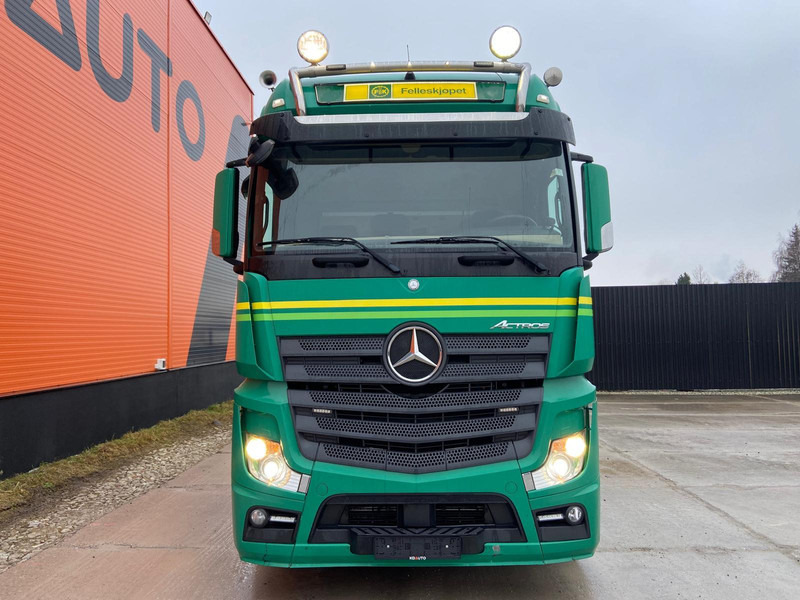 Mercedes-Benz Actros 3563 8x4*4 FOR SALE AS CHASSIS ! / RETARDER - Cab chassis truck: picture 2 Mercedes-Benz Actros 3563 8x4*4 FOR SALE AS CHASSIS ! / RETARDER - Cab chassis truck: picture 2
