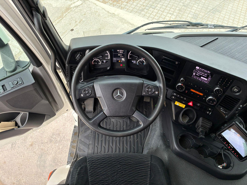 Mercedes-Benz Antos 1935 4x2 CARRIER SUPRA 1250 Mt / BOX L=8674 mm leasing Mercedes-Benz Antos 1935 4x2 CARRIER SUPRA 1250 Mt / BOX L=8674 mm: picture 16 Mercedes-Benz Antos 1935 4x2 CARRIER SUPRA 1250 Mt / BOX L=8674 mm leasing Mercedes-Benz Antos 1935 4x2 CARRIER SUPRA 1250 Mt / BOX L=8674 mm: picture 16