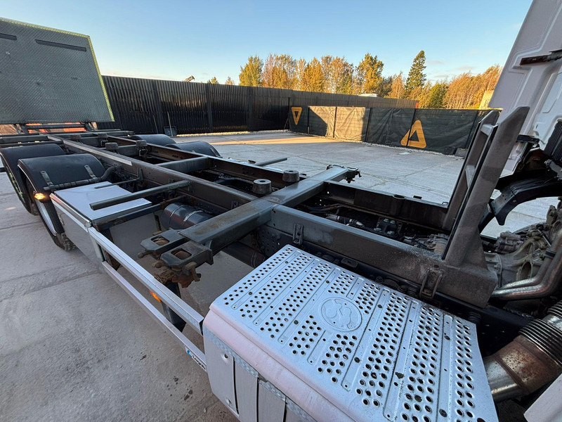 Cab chassis truck Mercedes-Benz Antos 2545 6x2 RETARDER / CHASSIS L=7812 mm: picture 11