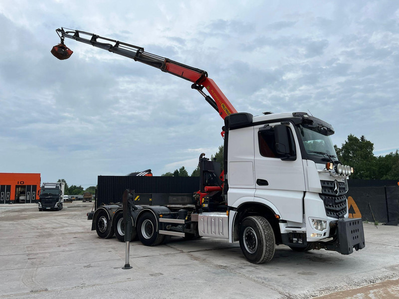Mercedes-Benz Arocs 3242 8x4 PK22002 / RETARDER / SNOW PLOW EQUIPMENT / GRAPPLE - Hook lift truck, Crane truck: picture 5 Mercedes-Benz Arocs 3242 8x4 PK22002 / RETARDER / SNOW PLOW EQUIPMENT / GRAPPLE - Hook lift truck, Crane truck: picture 5