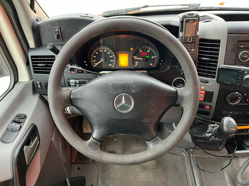 Minibus, Passenger van Mercedes-Benz Sprinter 515 CDI 20 + 1 SEATS / AC: picture 11