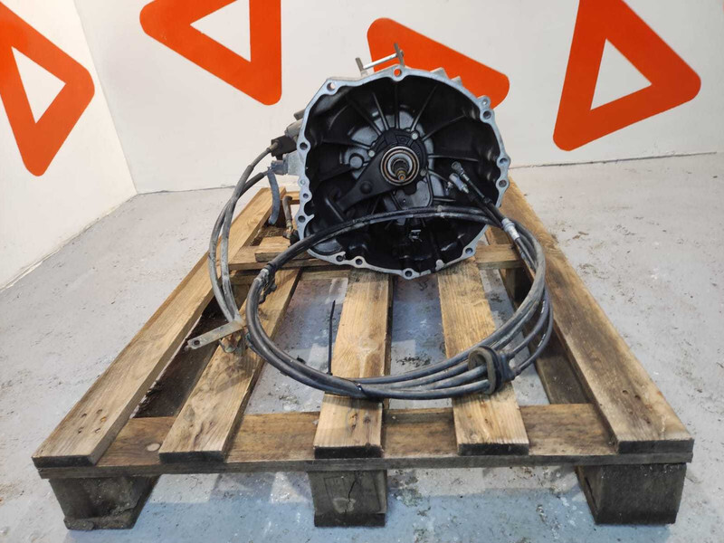 Nissan NT 400 Cabstar Gearbox 32010-LC62A / LOW MILEAGE - Gearbox for Truck: picture 4 Nissan NT 400 Cabstar Gearbox 32010-LC62A / LOW MILEAGE - Gearbox for Truck: picture 4