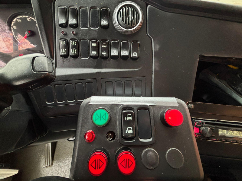 City bus Scania K 320 Citywide LE 4x2 40 SEATS / AC / AUXILIARY HEATER / WHEELCHAIR RAMP: picture 12 City bus Scania K 320 Citywide LE 4x2 40 SEATS / AC / AUXILIARY HEATER / WHEELCHAIR RAMP: picture 12