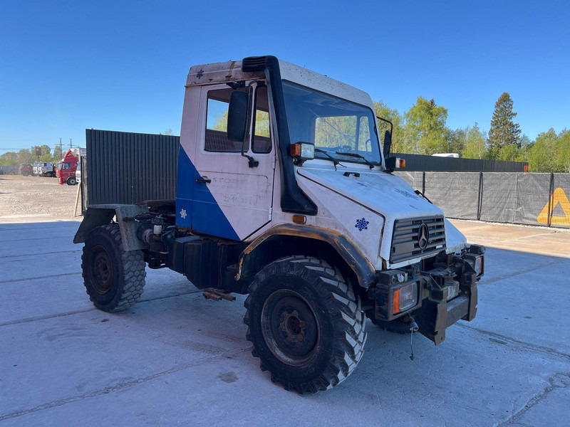 Mercedes-Benz Unimog U130 4x4 - Tractor unit: picture 4 Mercedes-Benz Unimog U130 4x4 - Tractor unit: picture 4