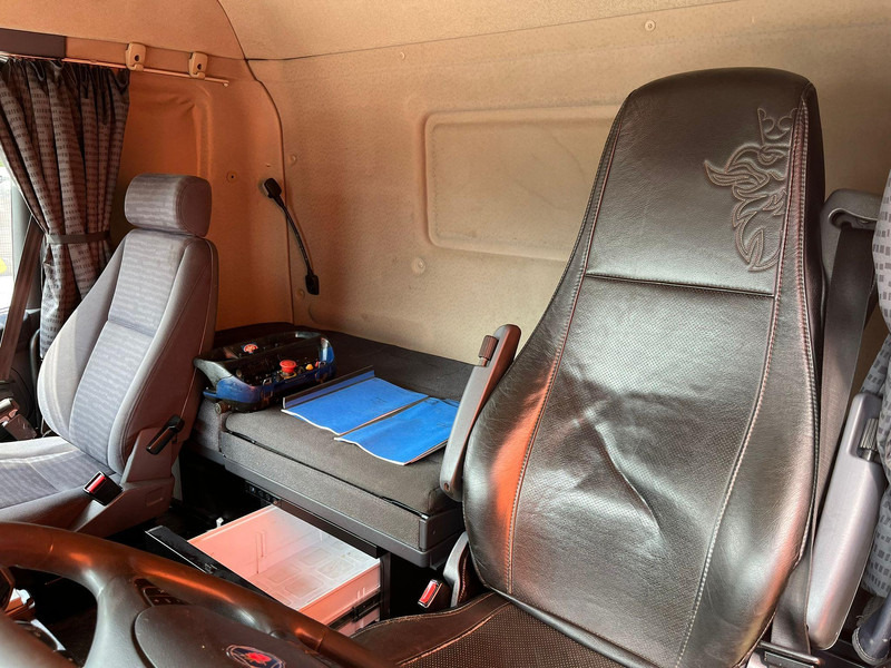 Scania R 560 6x2 HMF2220 K4 / RETARDER leasing Scania R 560 6x2 HMF2220 K4 / RETARDER: picture 19 Scania R 560 6x2 HMF2220 K4 / RETARDER leasing Scania R 560 6x2 HMF2220 K4 / RETARDER: picture 19