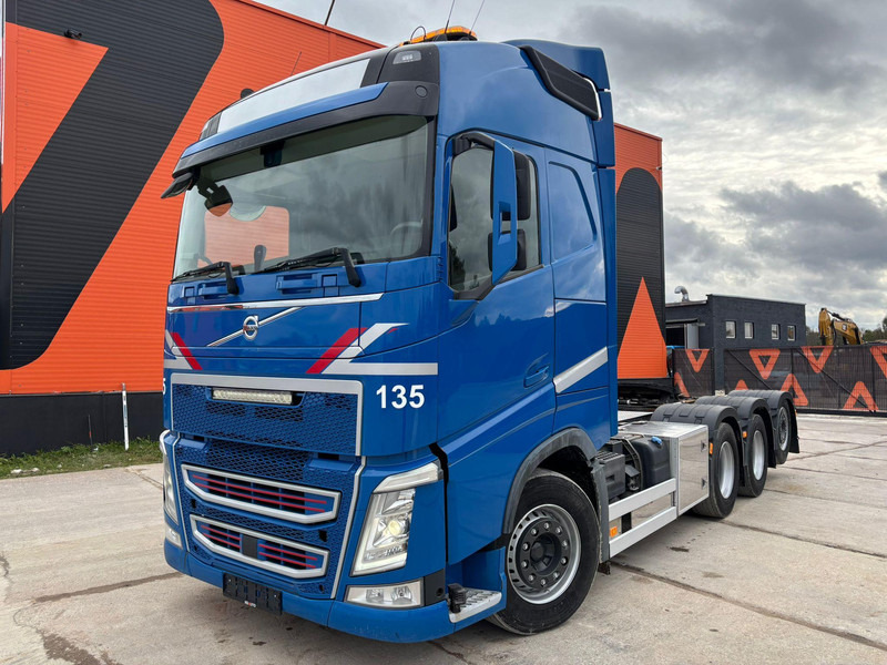 Volvo FH 500 8x4*4 GCW 70 ton / PTO - Tractor unit: picture 2 Volvo FH 500 8x4*4 GCW 70 ton / PTO - Tractor unit: picture 2