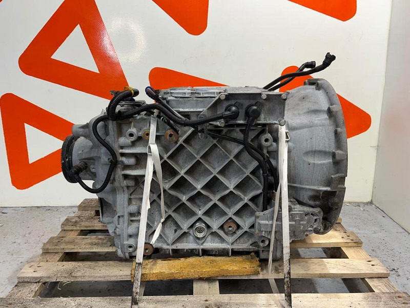 Volvo AT2612D GEARBOX / 3190666 / 22106301 / 21536238 - Gearbox for Truck: picture 1 Volvo AT2612D GEARBOX / 3190666 / 22106301 / 21536238 - Gearbox for Truck: picture 1