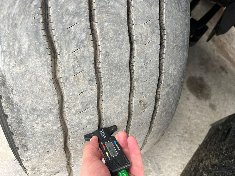 Cab chassis truck Volvo FH 500 8x4*4 GLOBE XL / RETARDER / CHASSIS L=7589 mm: picture 20