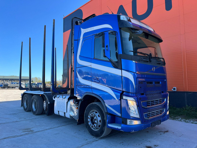 Volvo FH 540 8x4/4 - Log truck, Crane truck: picture 4 Volvo FH 540 8x4/4 - Log truck, Crane truck: picture 4