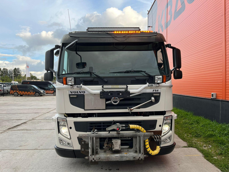 Volvo FM 450 6x2*4 HMF 2420-K5 / JOAB L 17 ton / L=5000 mm - Hook lift truck, Crane truck: picture 3 Volvo FM 450 6x2*4 HMF 2420-K5 / JOAB L 17 ton / L=5000 mm - Hook lift truck, Crane truck: picture 3