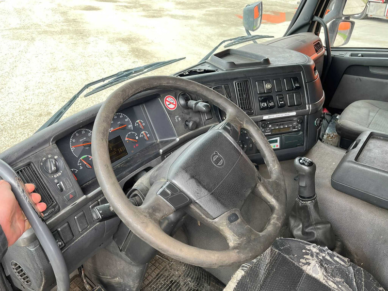 Cab chassis truck Volvo FM 9 300 6x2 CHASSIS L=8779 mm: picture 15 Cab chassis truck Volvo FM 9 300 6x2 CHASSIS L=8779 mm: picture 15