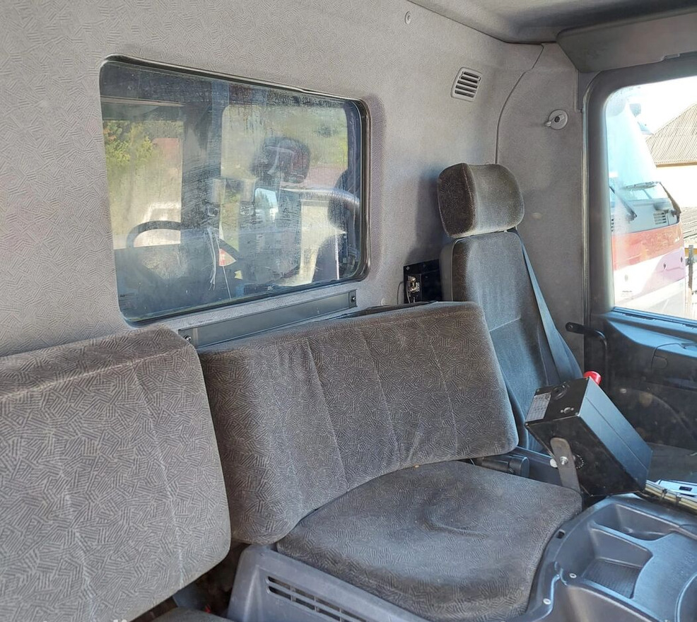 Garbage truck Scania 94D 300: picture 19 Garbage truck Scania 94D 300: picture 19