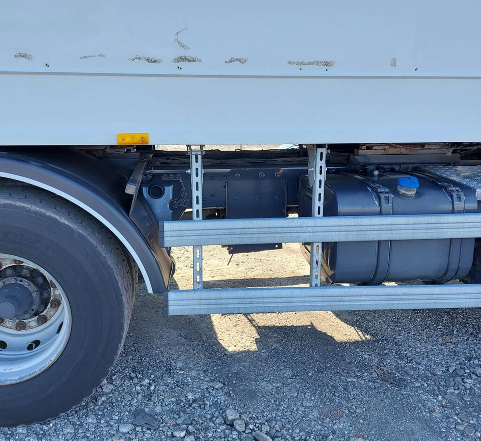 Garbage truck Scania 94D 300: picture 13 Garbage truck Scania 94D 300: picture 13