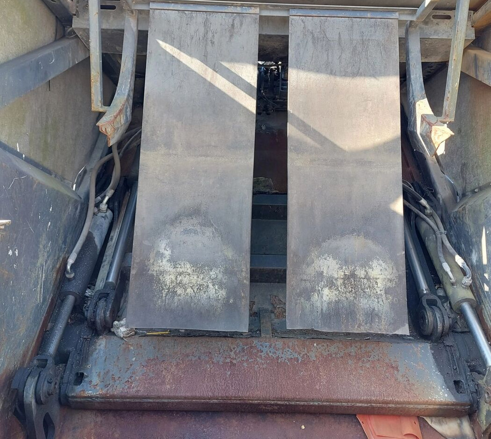 Garbage truck Scania 94D 300: picture 9 Garbage truck Scania 94D 300: picture 9