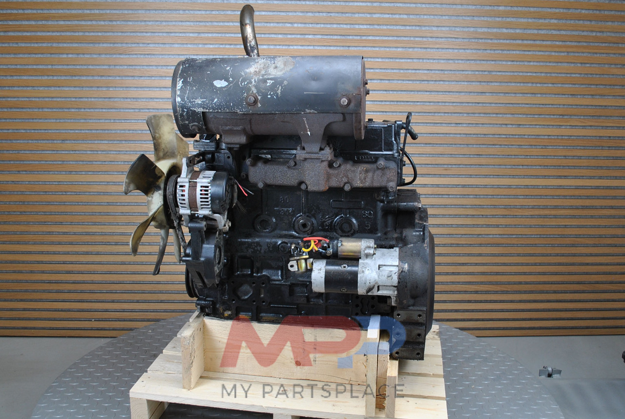 Yanmar 4TNE94L - Engine and parts for Excavator: picture 4 Yanmar 4TNE94L - Engine and parts for Excavator: picture 4