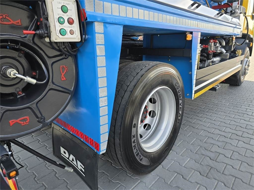 Vacuum truck DAF WHALE: picture 19