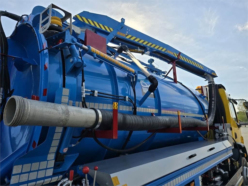 Vacuum truck DAF WHALE: picture 20