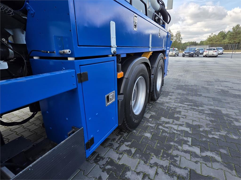 Vacuum truck Renault 6x4 WUKO RIVARD RECYTLING for collecting liquid wa: picture 15 Vacuum truck Renault 6x4 WUKO RIVARD RECYTLING for collecting liquid wa: picture 15