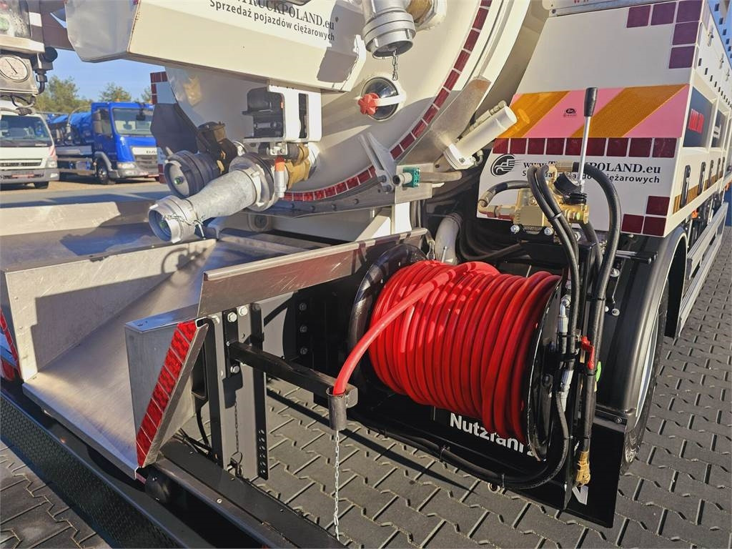 Vacuum truck Renault GAMA KANRO KOMBI 5000 WUKO FOR CHANNEL CLEANING: picture 16