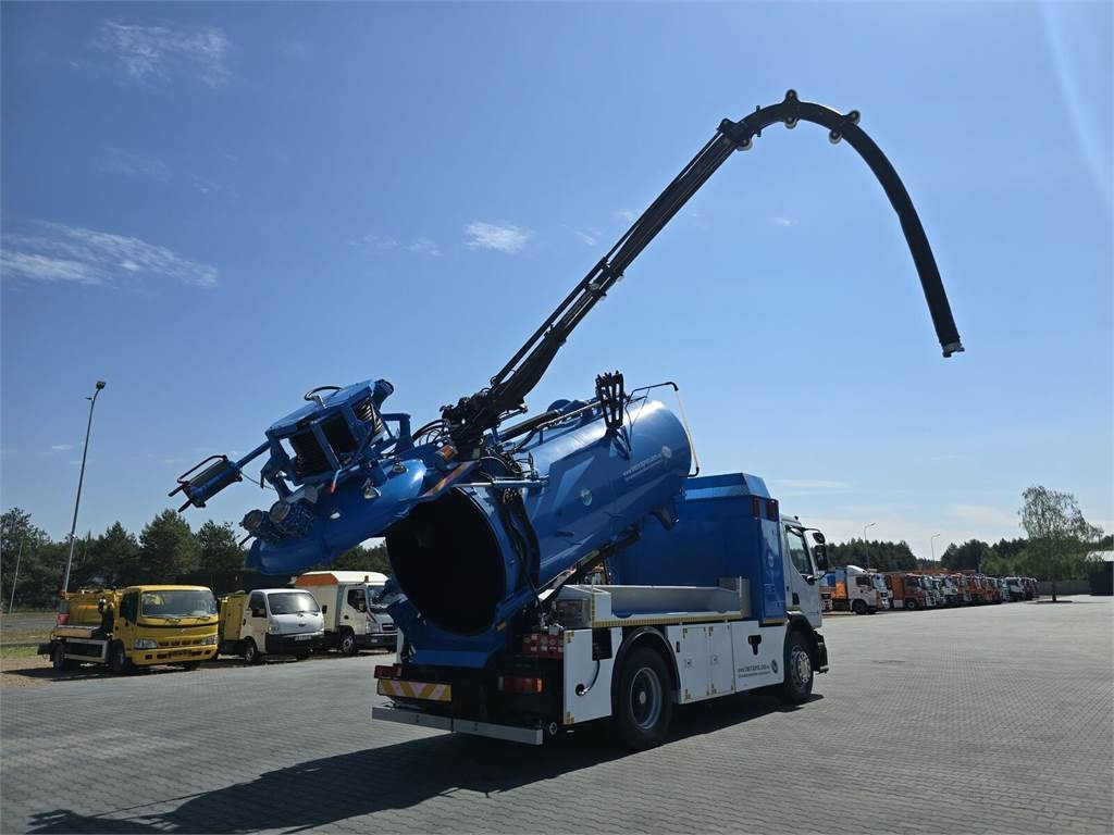Renault WUKO RIVARD for collecting liquid waste - Vacuum truck: picture 1 Renault WUKO RIVARD for collecting liquid waste - Vacuum truck: picture 1