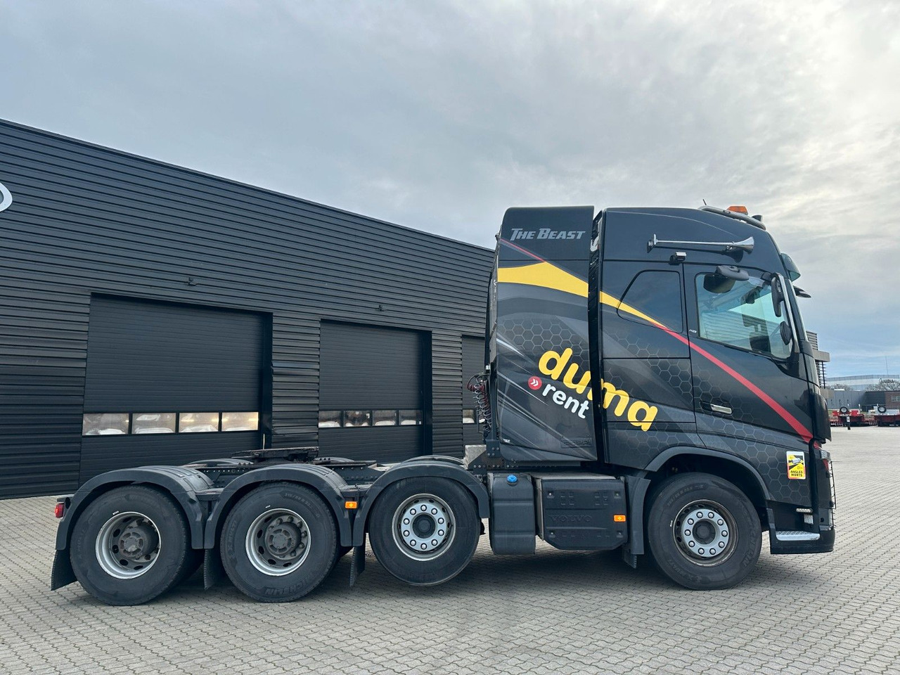 Volvo FH16 750 8x4 250 to. - Tractor unit: picture 2 Volvo FH16 750 8x4 250 to. - Tractor unit: picture 2