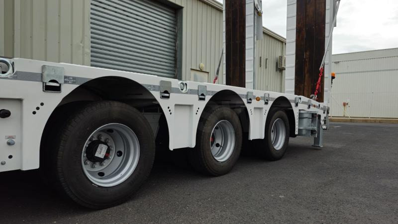 EROGLU ERTRT - Low loader semi-trailer: picture 5 EROGLU ERTRT - Low loader semi-trailer: picture 5