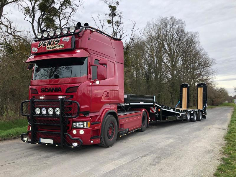 Louault Porte Engins - Low loader semi-trailer: picture 1 Louault Porte Engins - Low loader semi-trailer: picture 1