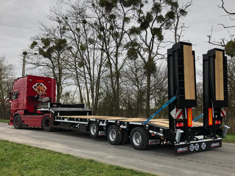 Louault Porte Engins - Low loader semi-trailer: picture 2 Louault Porte Engins - Low loader semi-trailer: picture 2