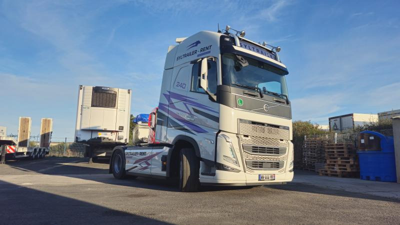Volvo FH 500 Globetrotter XXL (Location / Rent) - Tractor unit: picture 1 Volvo FH 500 Globetrotter XXL (Location / Rent) - Tractor unit: picture 1