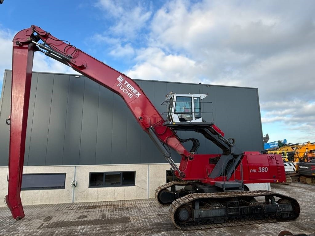 Fuchs RHL 380 -- MHL 380 on tracks - Waste/ Industry handler: picture 1 Fuchs RHL 380 -- MHL 380 on tracks - Waste/ Industry handler: picture 1