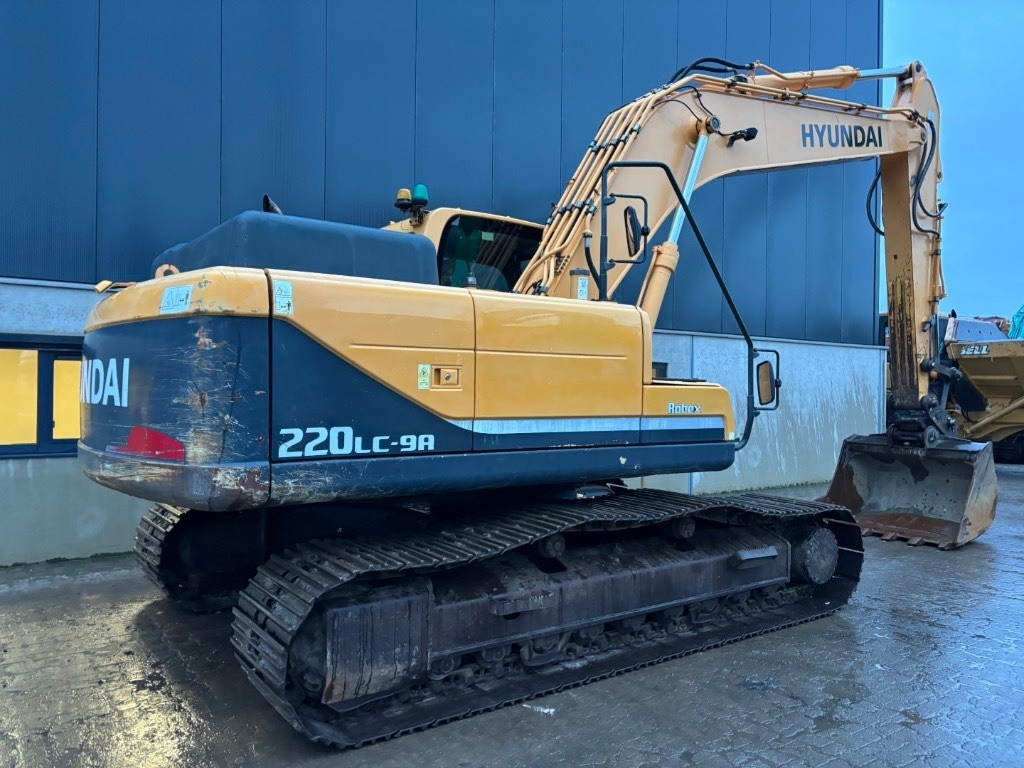 Hyundai Robex 220 LC-9 A - 210LC-9A - 220LC-9A - R210 R220 - Crawler excavator: picture 4 Hyundai Robex 220 LC-9 A - 210LC-9A - 220LC-9A - R210 R220 - Crawler excavator: picture 4