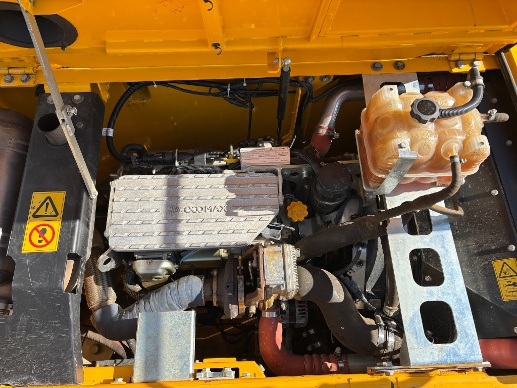 Crawler excavator JCB 220 XL 4F -- 220X LC -- 220 X LC - 220: picture 22