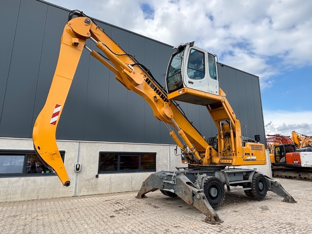 Liebherr A 904 C - Waste/ Industry handler: picture 1 Liebherr A 904 C - Waste/ Industry handler: picture 1