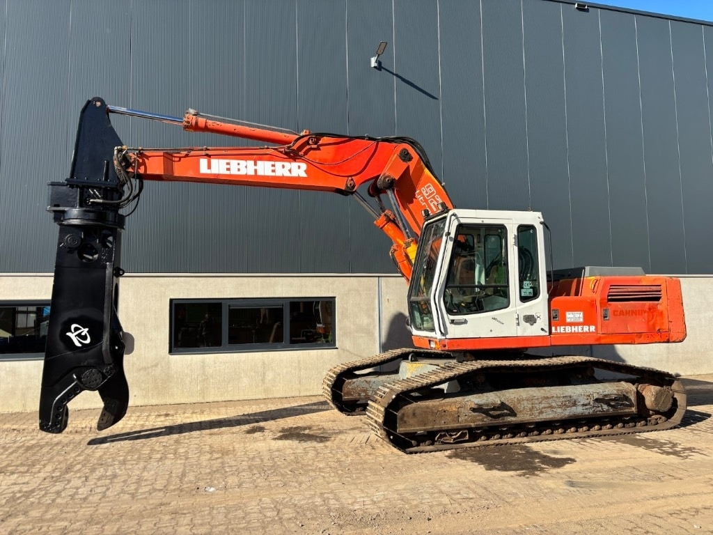 Liebherr R 922 HD S L with LaBounty Shear - Crawler excavator: picture 1 Liebherr R 922 HD S L with LaBounty Shear - Crawler excavator: picture 1