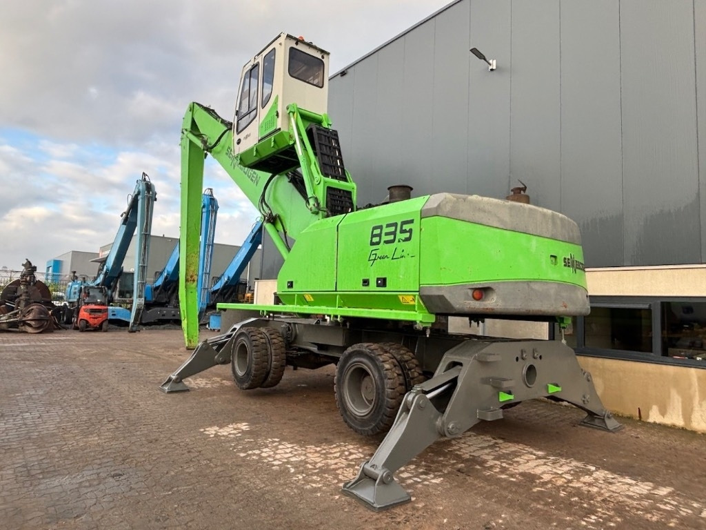 Sennebogen 835 - 835M - with 1.5M Pylon and new engine - Waste/ Industry handler: picture 3 Sennebogen 835 - 835M - with 1.5M Pylon and new engine - Waste/ Industry handler: picture 3